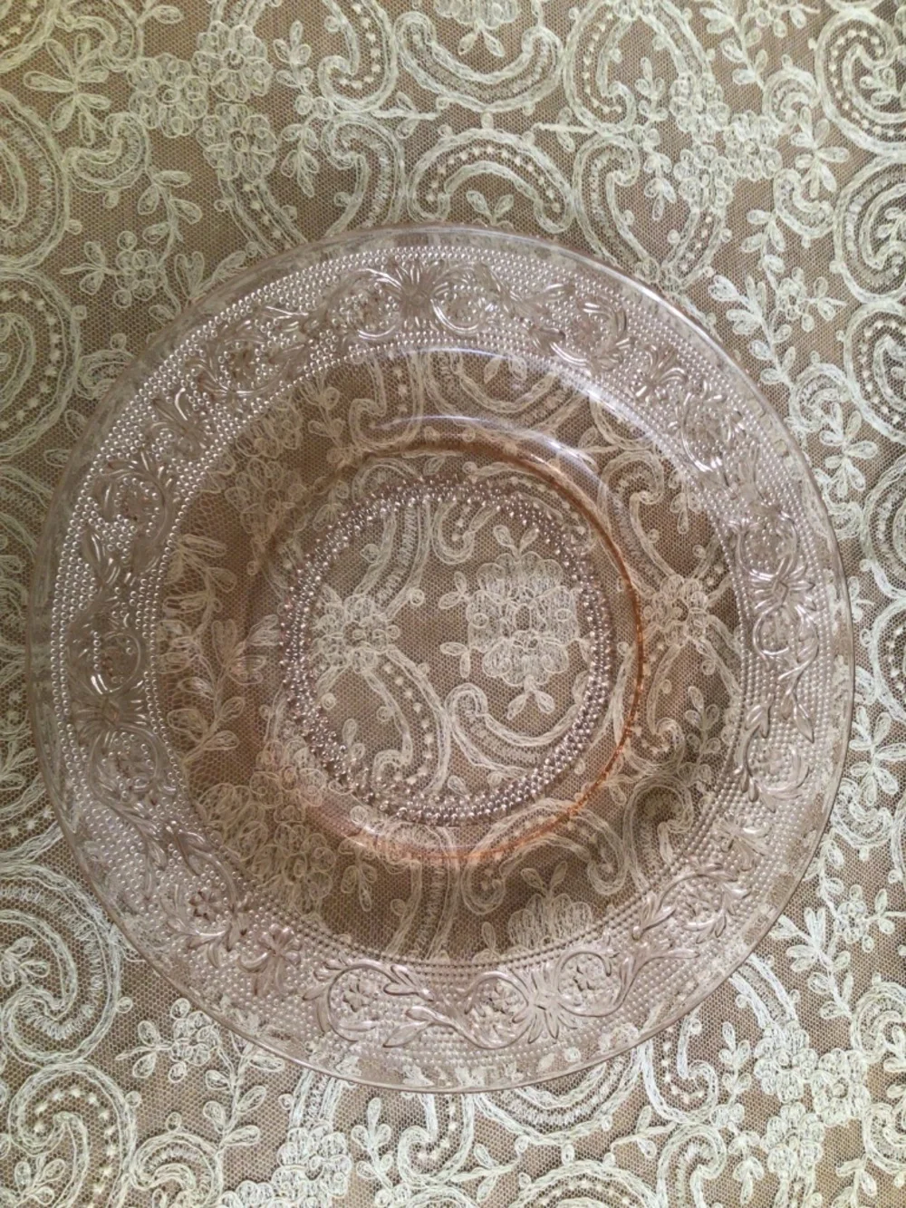 KIG Malaysia Fleur De Lis Pink Plate, 9
